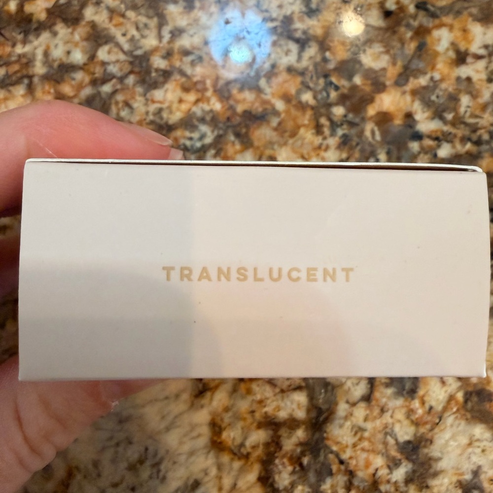 ColourPop Translucent Loose Setting Powder - Picture 2 of 4